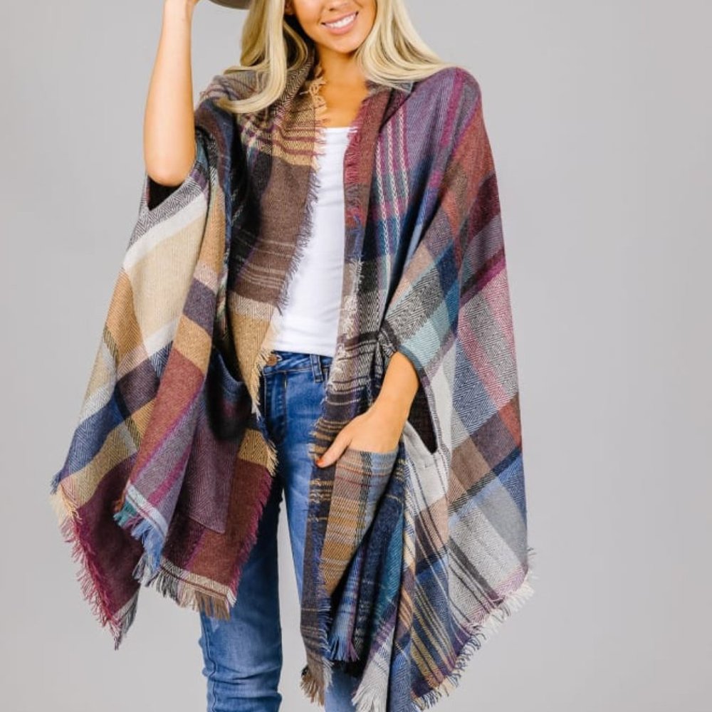 ๐จ LAST ONE! REMI Autumn Plaid Pocketed Ruana - Picture 5 of 10